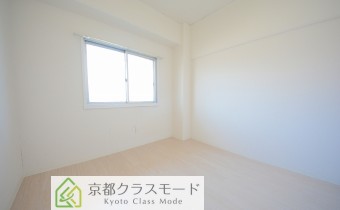 洋室4.5帖　※室内写真は同マンションの603号室のお写真となります。