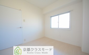 洋室4.5帖　※室内写真は同マンションの603号室のお写真となります。