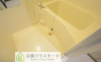 ※室内写真は同マンション内・別タイプの参考画像となります。