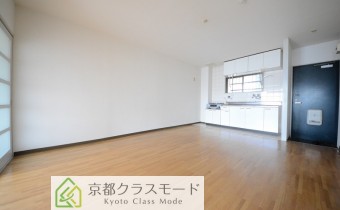 ※室内写真は同マンション内・別タイプの参考画像となります。