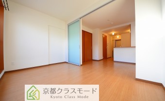 カウンターキッチンタイプのお洒落なお部屋です♪