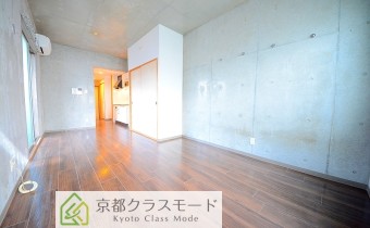 お洒落な室内空間♪　※室内写真は同マンション内・別タイプのお部屋になります。