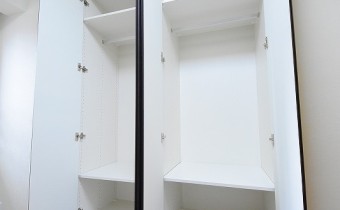 洋室5.8帖のクローゼット