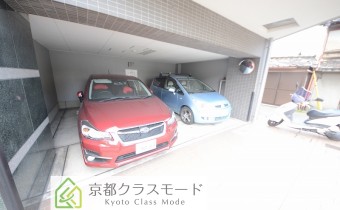 敷地内ガレージ
