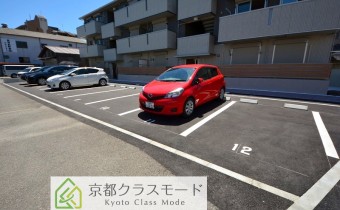 敷地内ガレージ