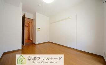 洋室6.7帖・別アングル