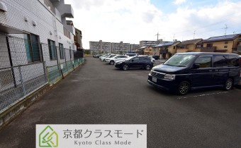 敷地内ガレージ