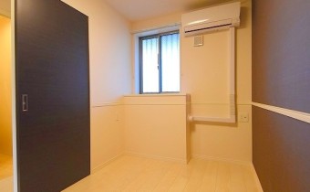 Room4