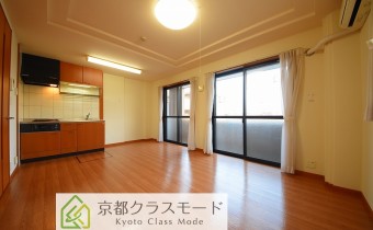 リビングは広々11.3帖♪日当たり良好なお部屋です♪