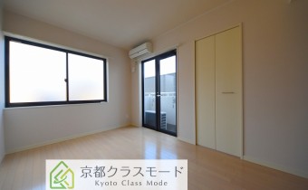 Room ※室内写真は同マンション内の別タイプのお部屋のものです。