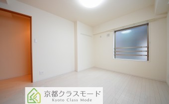 洋室7.4帖