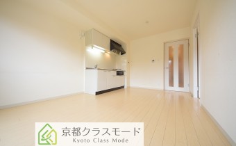 「南向き」の明るいリビング♪白ベースの綺麗な室内空間！