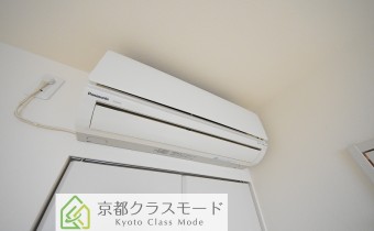 洋室5.5帖のエアコン