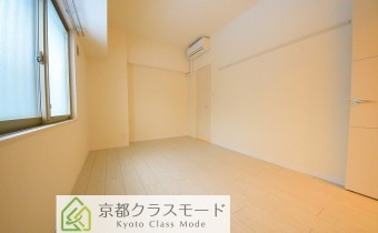 洋室7.4帖