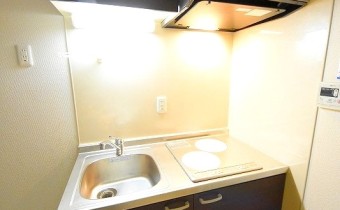 システムキッチン　※室内写真は同マンション内の別タイプのお部屋になります。