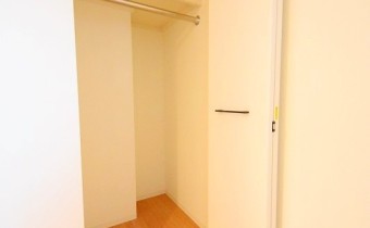 洋室4帖のクローゼット