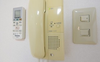 インターホン