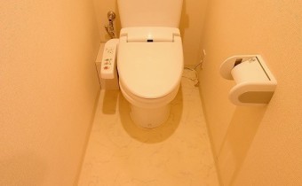 ※室内写真は同マンション内の805号室のものです。