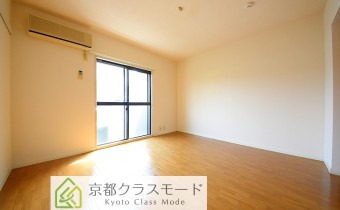 南向きの明るい室内・6.8帖♪