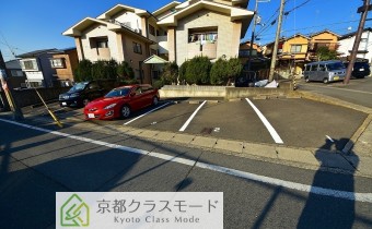 敷地内ガレージ