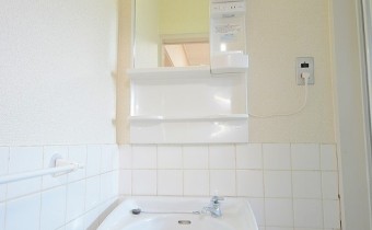洗面台　※室内写真は同マンション内の402号室のものです。