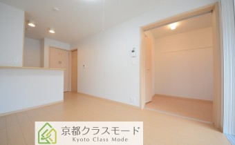 シューズクローゼットやウォークインクローゼットなど収納も抜群のお部屋！