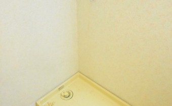 洗濯機置場　※室内写真は同マンションの別のお部屋のものです。参考にご覧ください。