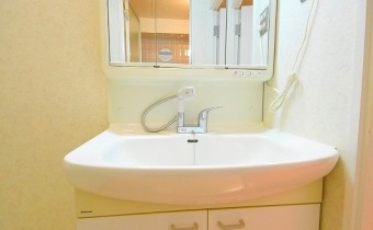 独立洗面台　※室内写真は同マンションの別のお部屋のものです。参考にご覧ください。
