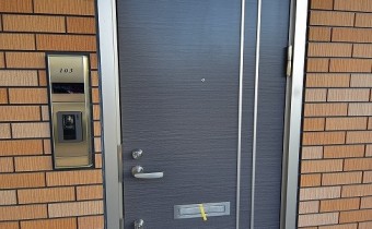 玄関ドア