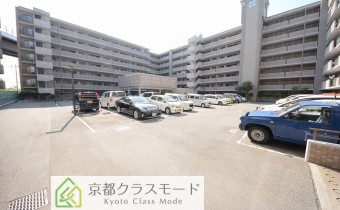 敷地内ガレージ