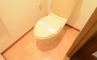 ※室内写真は同マンション内の506号室のものです。※ウォシュレットトイレになります。