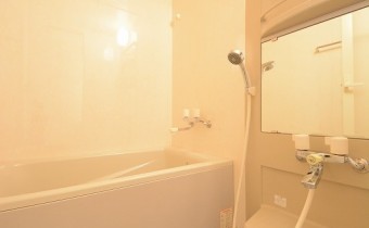 ※室内写真は同マンション内の506号室のものです。