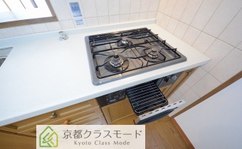 ※室内写真は同マンション内の506号室のものです。
