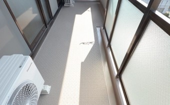 ※室内写真は同マンション内の506号室のものです。