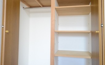 ※室内写真は同マンション内の506号室のものです。