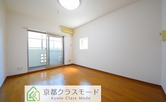 Room8
