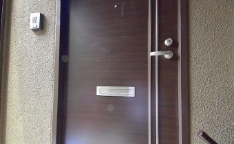 玄関ドア
