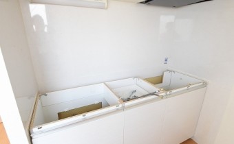 システムキッチン　※工事中時の写真です。