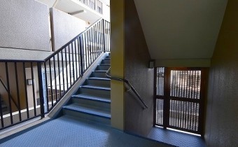 共用部　階段