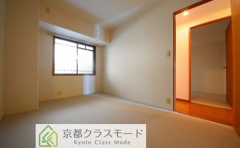 Room 6帖　※室内写真は同マンション内の別のお部屋のものです。参考にご覧ください。
