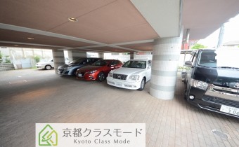 敷地内ガレージ