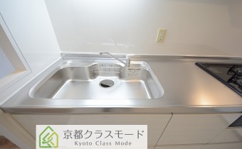 調理スペース　※同マンション内の別のお部屋のものです。参考としてご覧ください。