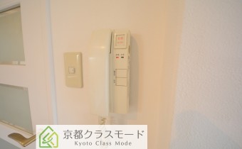 ドアホン　※同マンション内の別のお部屋のものです。参考としてご覧ください。