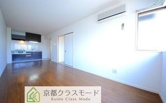 南向きの陽当たりの良いLDK12帖♪
