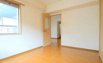 洋室6帖①・別アングル