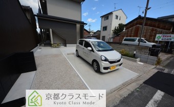 敷地内ガレージ