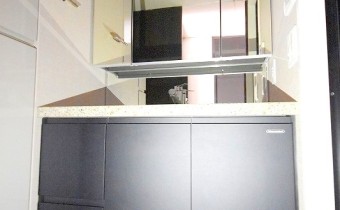 ※室内写真は同マンション内・別タイプのお部屋の参考画像となります。　
