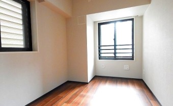 ※室内写真は同マンション内・別タイプのお部屋の参考画像となります。　