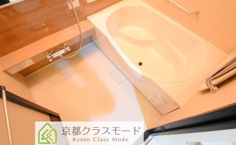 バスルーム　※室内写真は同マンション内の505号室のものです。