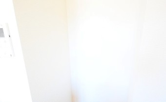 冷蔵庫置き場　※室内写真は同マンション内の505号室のものです。